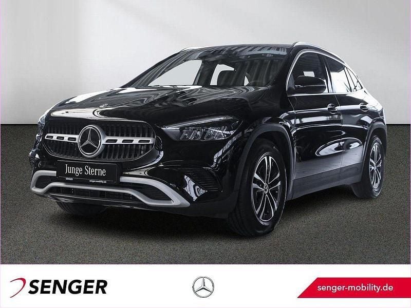 Gebraucht Mercedes GLA200 163 PS (119 kW) 2024 Unilack nachtschwarz SUV
