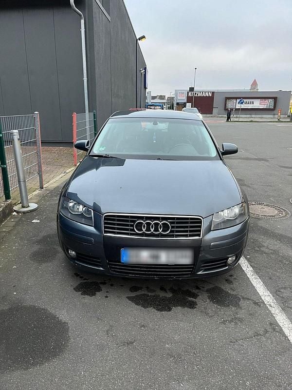 Grau Gebraucht 2005 Audi A3 Coupé | 2.000 € (Fairer Preis) - Bild 1/4