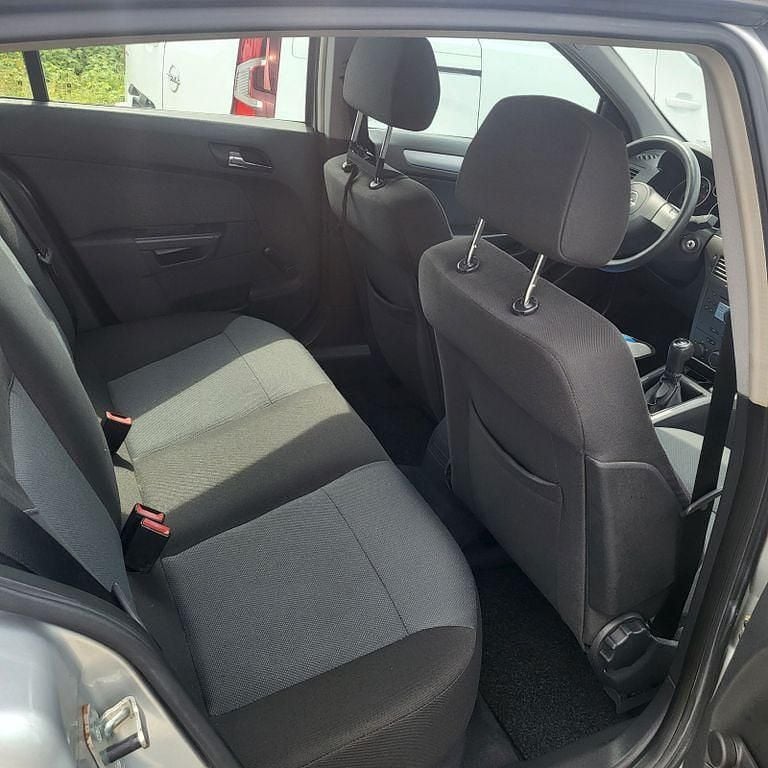 Gebraucht Opel Astra Cosmo 105 PS (77 kW) 2005 Silber Limousine