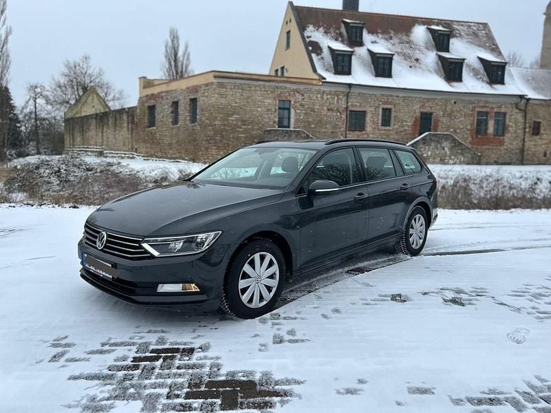 Gebraucht VW Passat 150 PS (110 kW) 2017 Andere farben Kombi