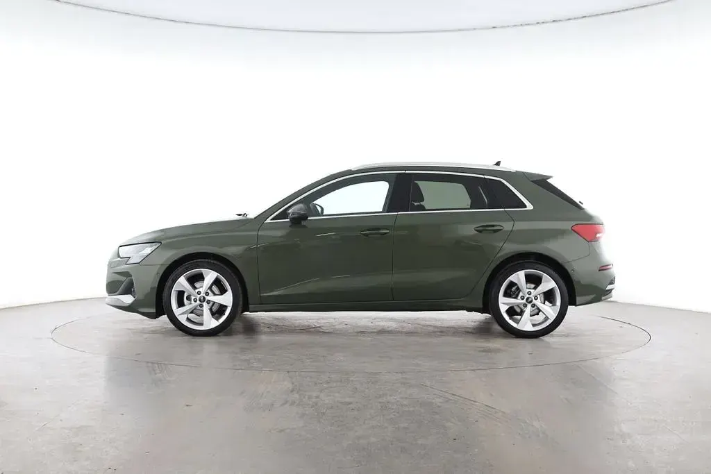Second-hand Audi A3 Advanced Plus 116 CP (85 kW) 2025 Verde Berlinǎ