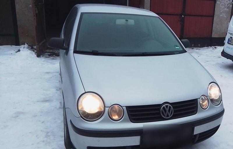 Gebraucht VW Polo Basis 64 PS (47 kW) 2004 Silber Kleinwagen
