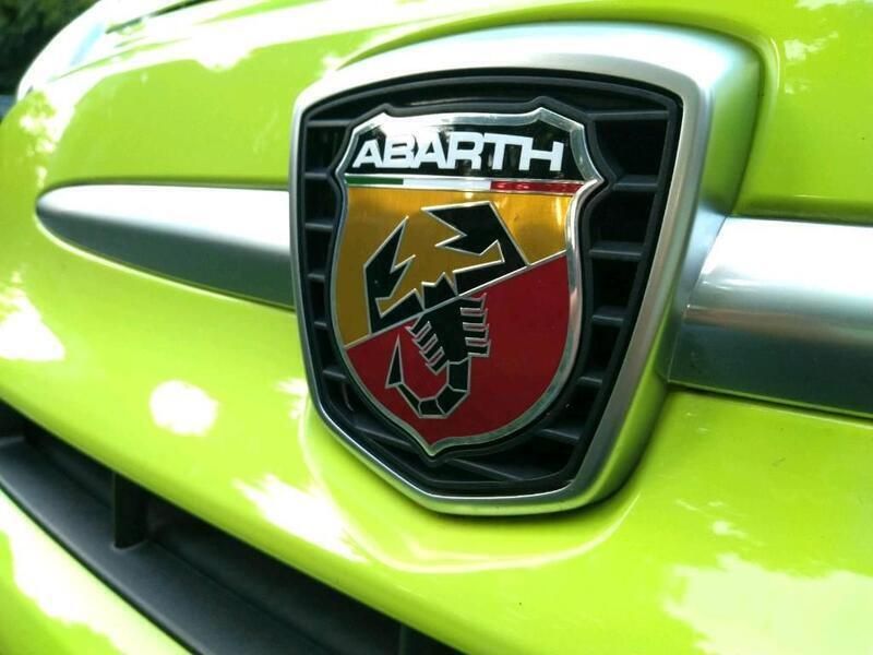 Grün Gebraucht 2019 Abarth 595 Pista Kleinwagen | 18.750 € (Fairer Preis) - Bild 1/4