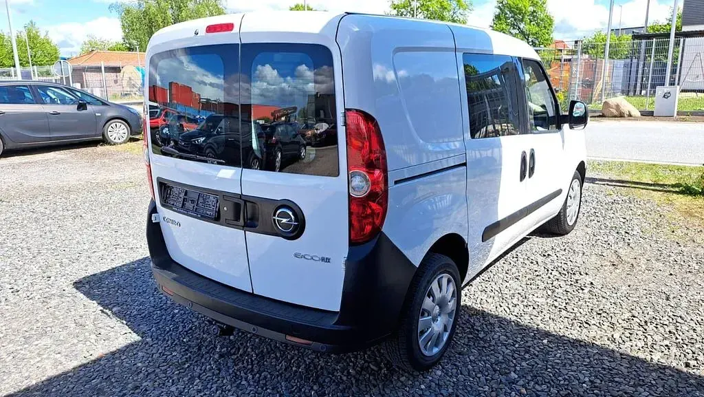 Gebraucht Opel Combo 120 PS (88 kW) 2018 Weiß Van / Kleinbus