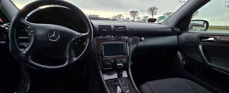 Schwarz Gebraucht 2003 Mercedes C180 Elegance Limousine | 3.500 € (Fairer Preis) - Bild 1/4