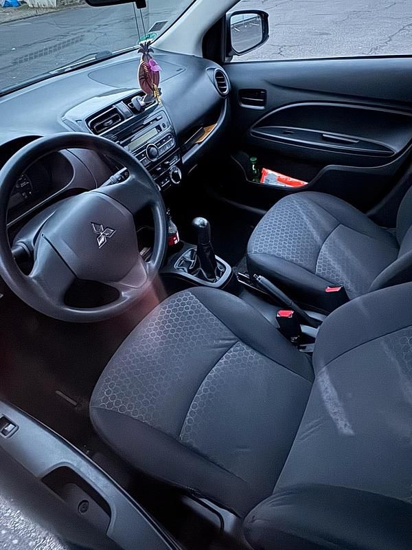 Gebraucht Mitsubishi Space Star 69 PS (50 kW) 2015 Weiß Kleinwagen