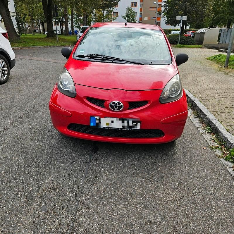 Rot Gebraucht 2008 Toyota Aygo Kleinwagen | 1.400 € (Guter Preis) - Bild 1/4