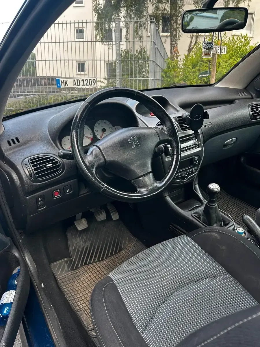 Gebraucht Peugeot 206 CC 109 PS (80 kW) 2006 Blau Cabrio