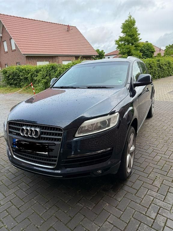 Blau Gebraucht 2007 Audi Q7 S-Line SUV | 10.390 € (Fairer Preis) - Bild 1/4