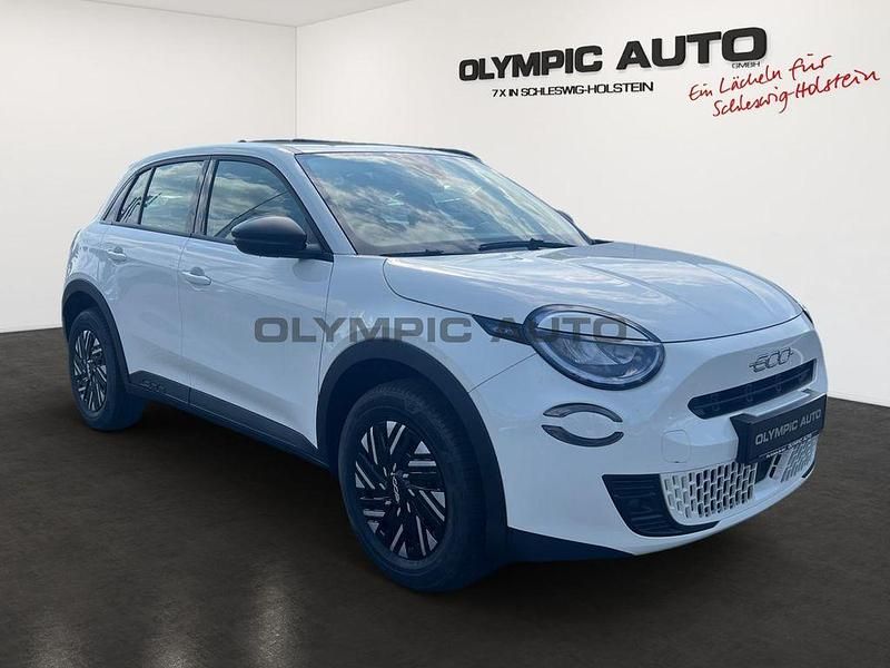 Gebraucht Fiat 600 101 PS (74 kW) 2025 Weiß Limousine