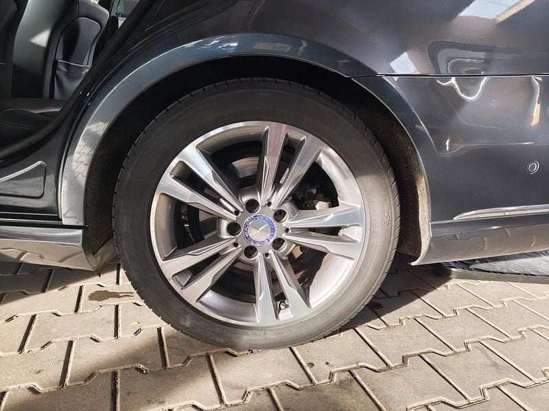 Gebraucht Mercedes E220 Edition 170 PS (125 kW) 2015 Grau Kombi