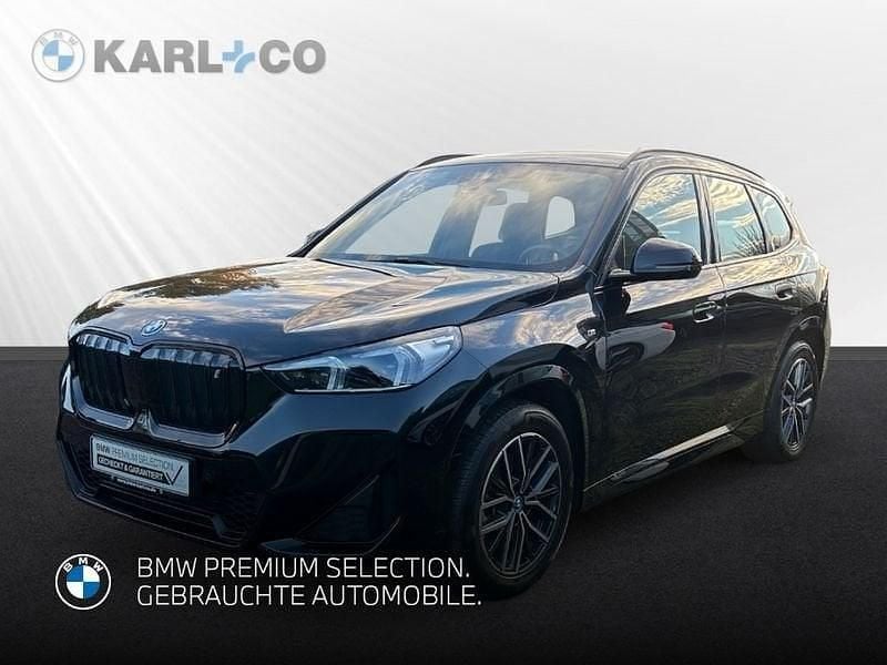 Schwarz Gebraucht 2023 BMW iX1 M Sport SUV | 39.910 € (Superpreis) - Bild 1/4
