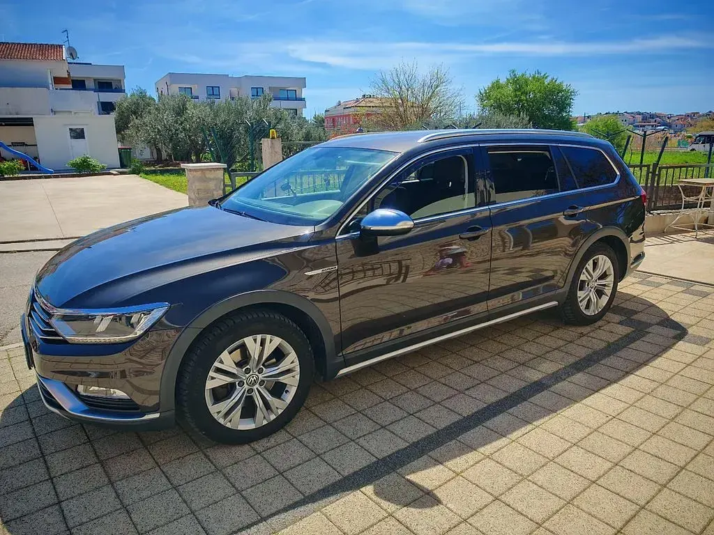 Gebraucht VW Passat Alltrack 220 PS (161 kW) 2017 Braun Kombi