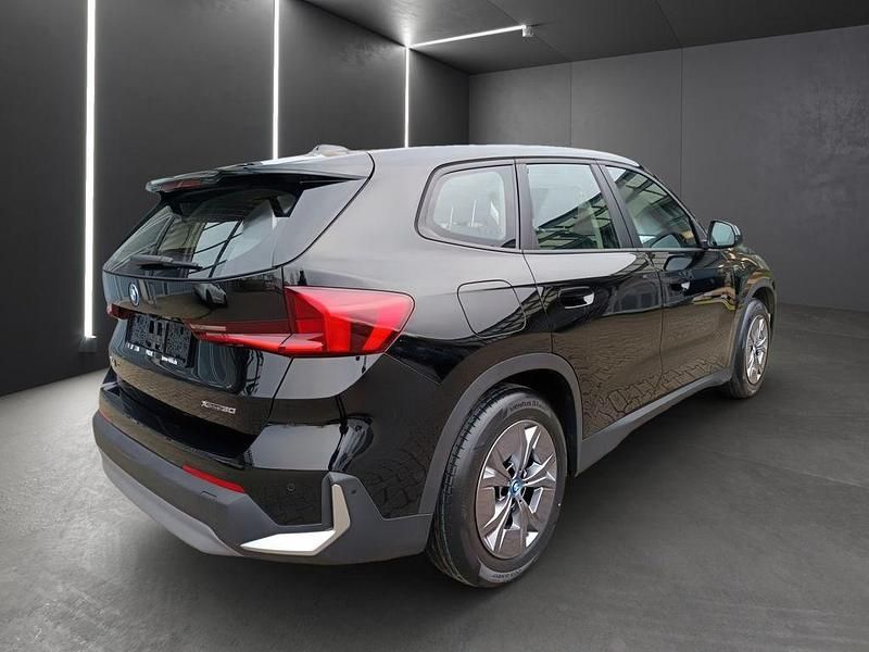 Gebraucht BMW iX1 Performance 230 kW (313 PS) 2023 Schwarz uni SUV