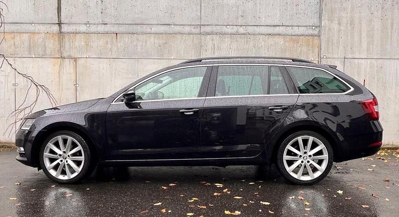 Schwarz Gebraucht 2017 Skoda Octavia Style Kombi | 12.400 € (Fairer Preis) - Bild 1/4