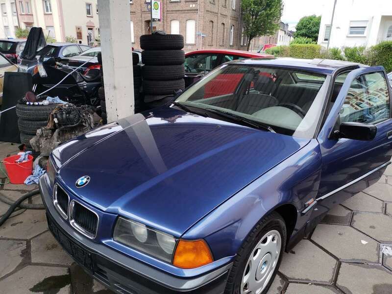 Blaumet. Gebraucht 1994 BMW 316 Compact Kleinwagen | 1.999 € - Bild 1/4