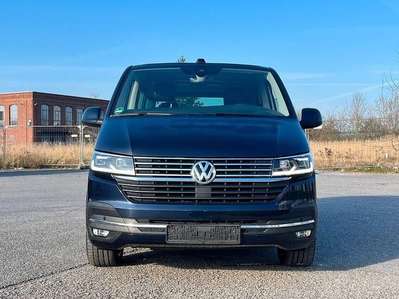 Usado VW Multivan 199 HP (146 kW) 2020 Azul Monovolume