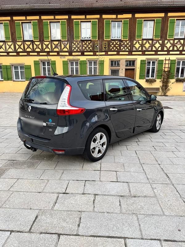 Gebraucht Renault Grand Scénic III 150 PS (110 kW) 2011 Grau Van / Kleinbus