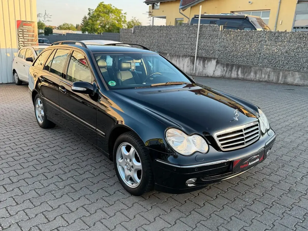 Gebraucht Mercedes C220 150 PS (110 kW) 2005 Schwarz Kombi