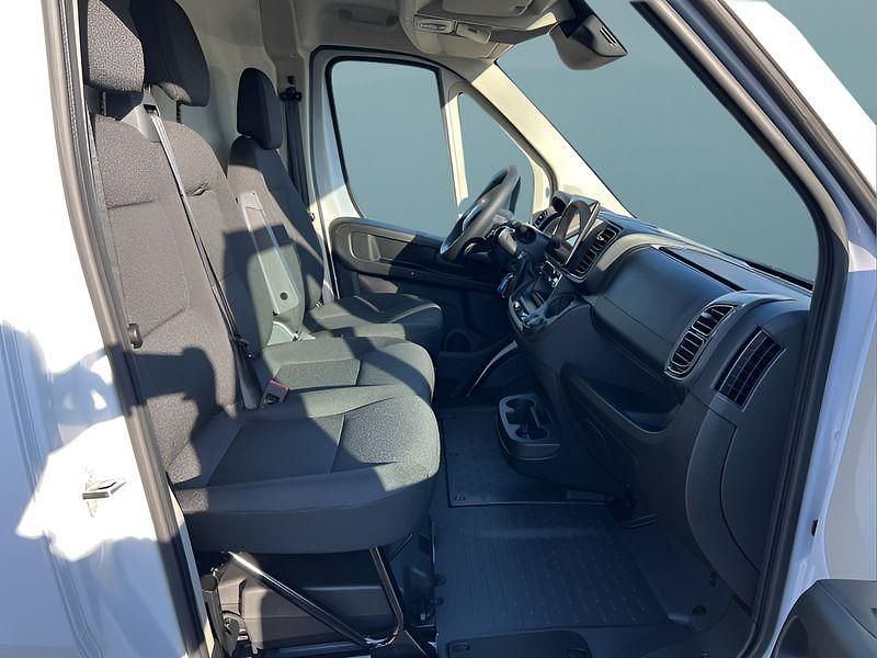 Neu Opel Movano 140 PS (102 kW) 2025 Weiß Van