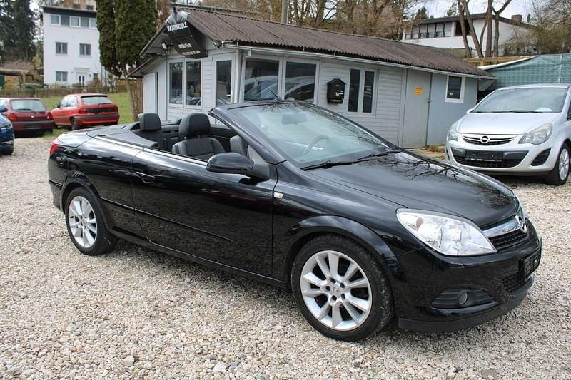 Gebraucht Opel Astra Cabriolet Cosmo 116 PS (85 kW) 2007 Schwarz Cabrio