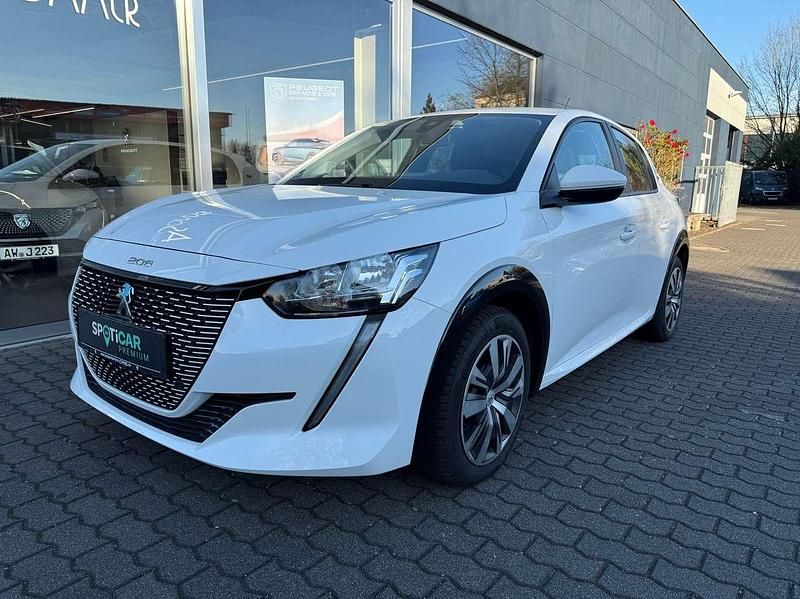 Schneeweiss Gebraucht 2021 Peugeot e-208 Active Kleinwagen | 12.990 € (Superpreis) - Bild 1/4
