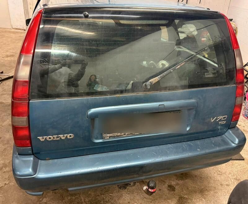 Blau Gebraucht 1998 Volvo V70 Kombi | 1.695 € (Fairer Preis) - Bild 1/4