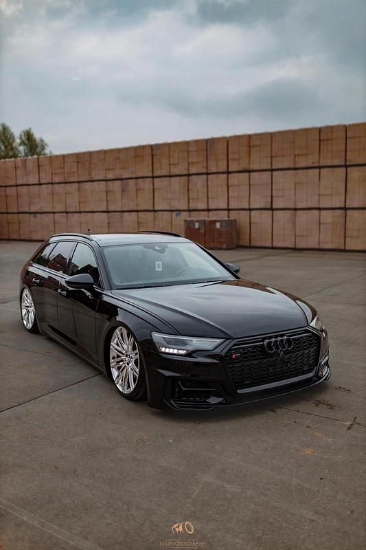 Schwarz Gebraucht 2019 Audi A6 Kombi | 44.800 € - Bild 1/4