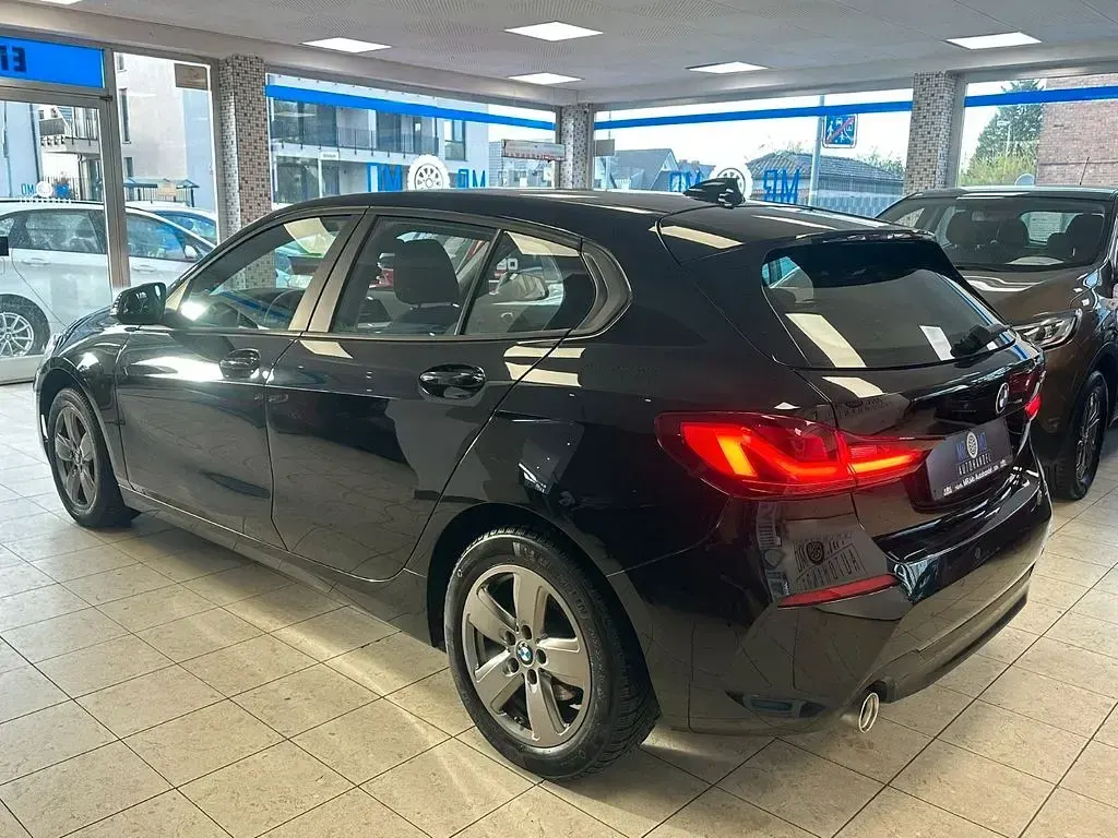 Gebraucht BMW 118 Advantage 136 PS (100 kW) 2021 Schwarz Kleinwagen