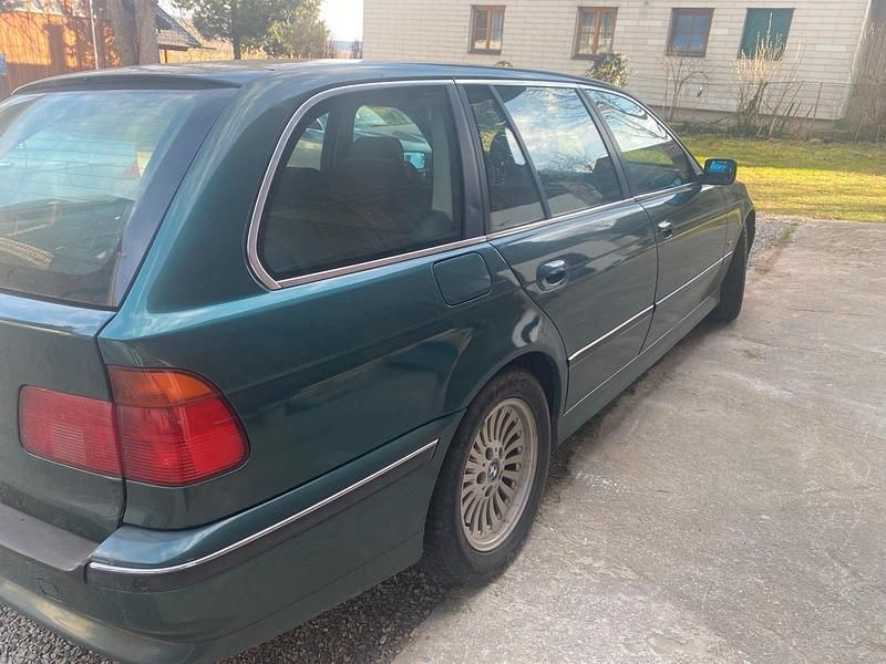Second-hand BMW 525 143 CP (105 kW) 1996 Break