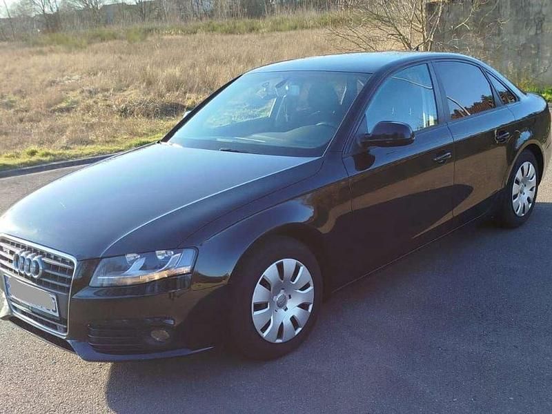 Schwarz Gebraucht 2011 Audi A4 Attraction Limousine | 7.000 € (Fairer Preis) - Bild 1/4