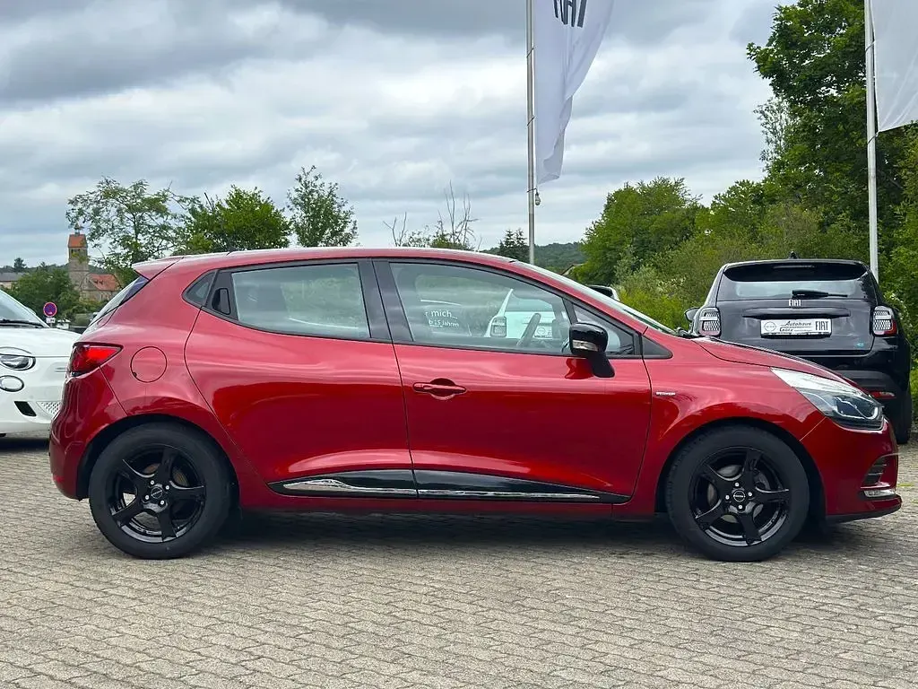Gebraucht Renault Clio IV LIMITED 90 PS (66 kW) 2016 Rot Limousine