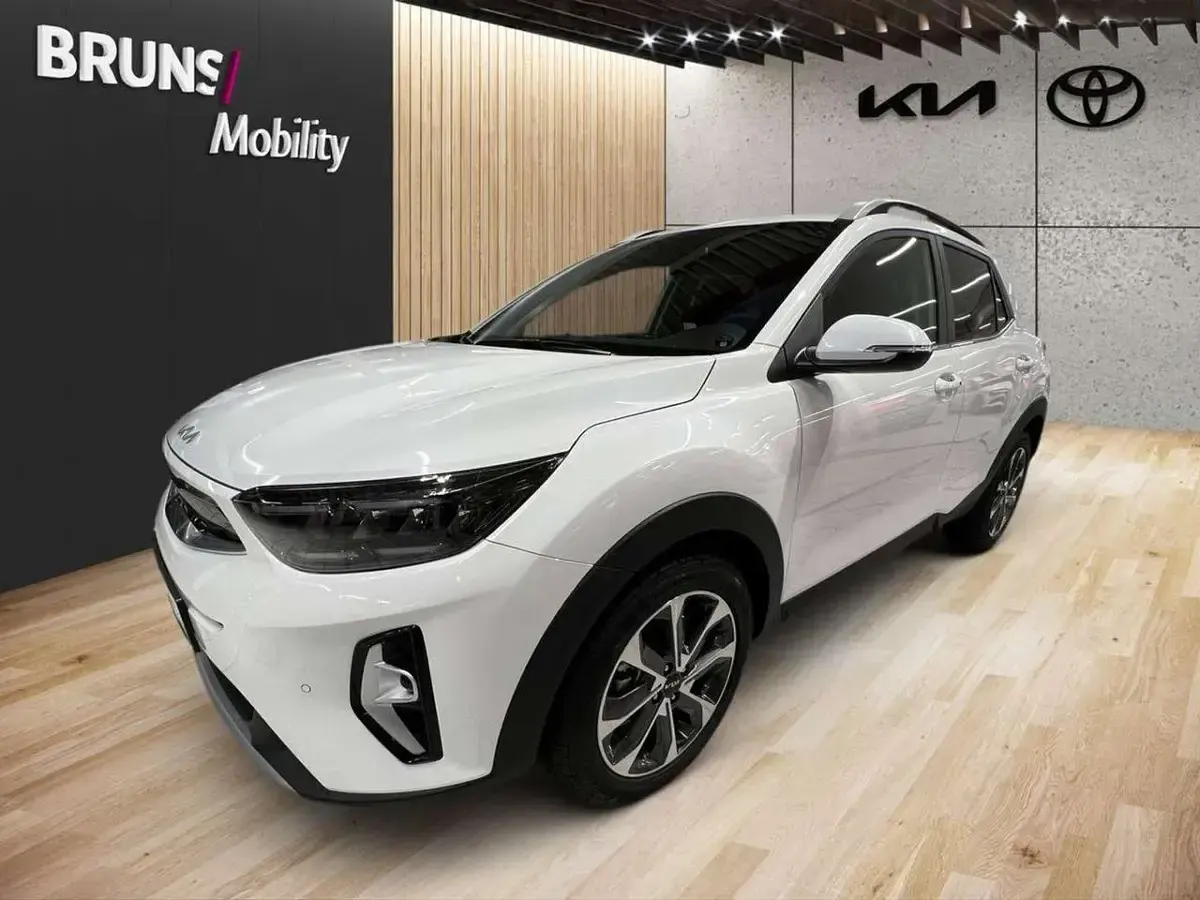 Gebraucht Kia Stonic Platinum 120 PS (88 kW) 2025 Snow white SUV