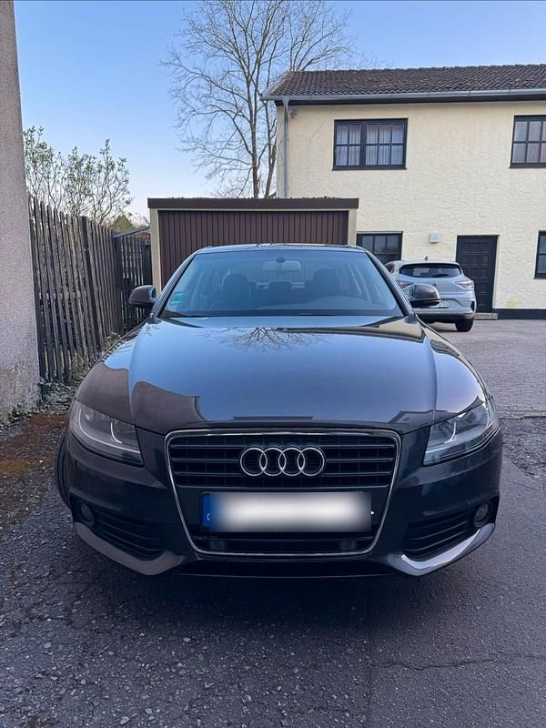 Gebraucht Audi A4 143 PS (105 kW) 2009 Grau Limousine
