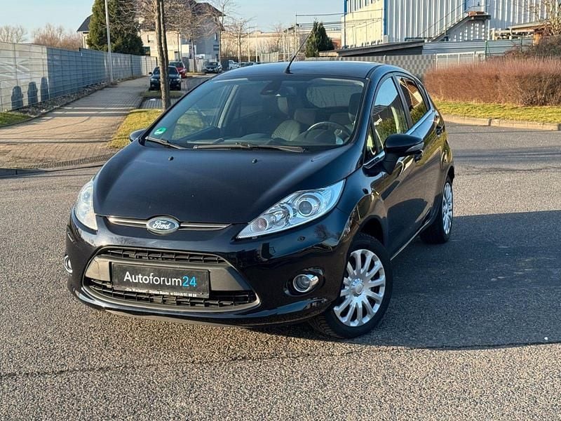 Gebraucht Ford Fiesta Titanium 97 PS (71 kW) 2011 Schwarz Kleinwagen