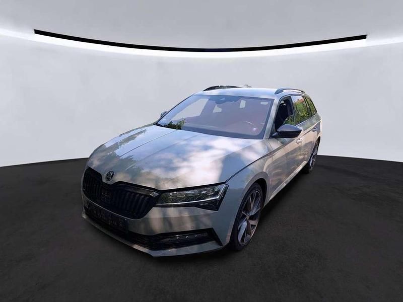 Steelgrau Gebraucht 2022 Skoda Superb SportLine Kombi | 31.480 € (Fairer Preis) - Bild 1/2