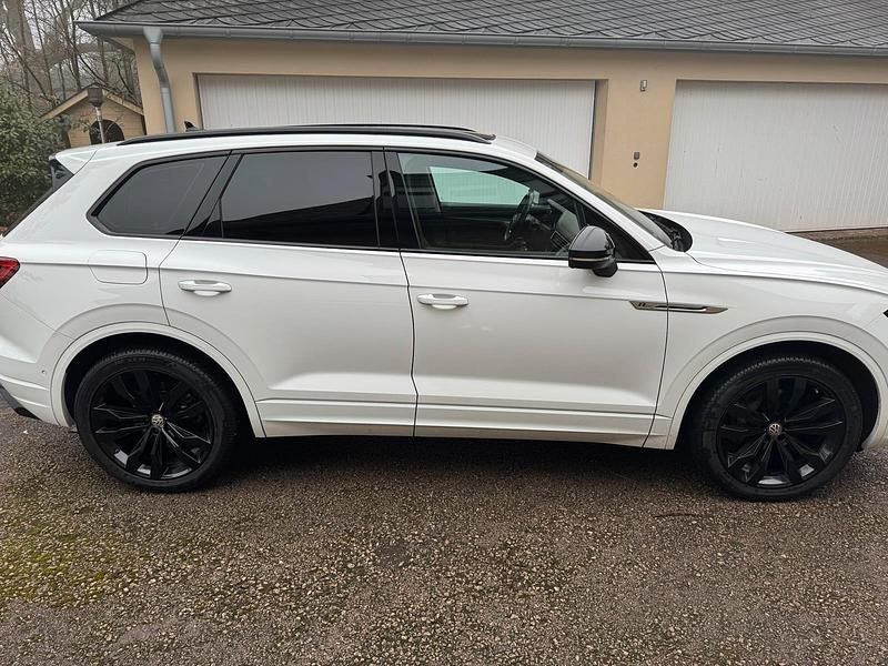 Gebraucht VW Touareg Black Edition 286 PS (210 kW) 2019 Weiß SUV