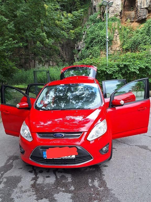 Rot Gebraucht 2012 Ford Grand C-Max Ambiente Van / Kleinbus | 5.000 € (Etwas zu teuer) - Bild 1/4
