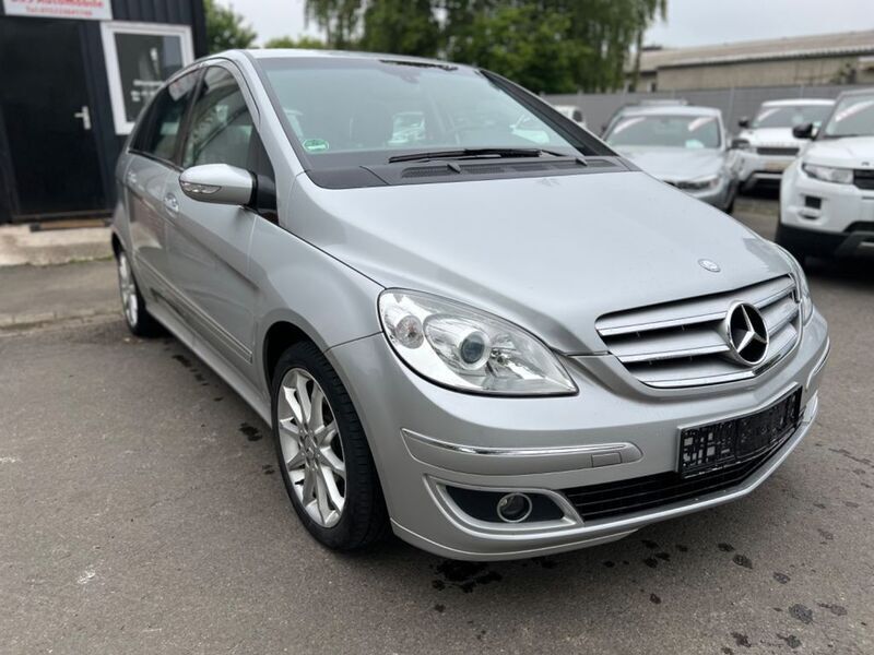 Gebraucht Mercedes B200 136 PS (100 kW) 2008 Silber Van / Kleinbus