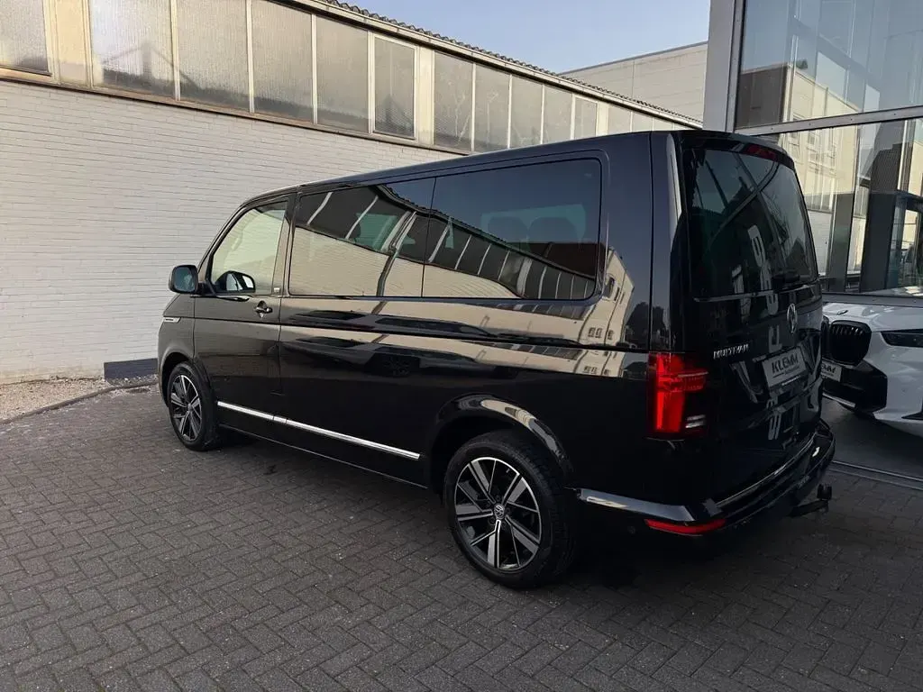 Gebraucht VW Multivan Generation Six 204 PS (150 kW) 2022 Schwarz Van / Kleinbus