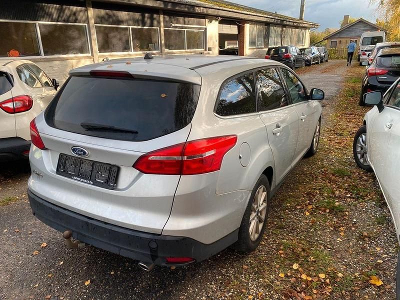 Gebraucht Ford Focus Titanium 150 PS (110 kW) 2018 Grau Limousine