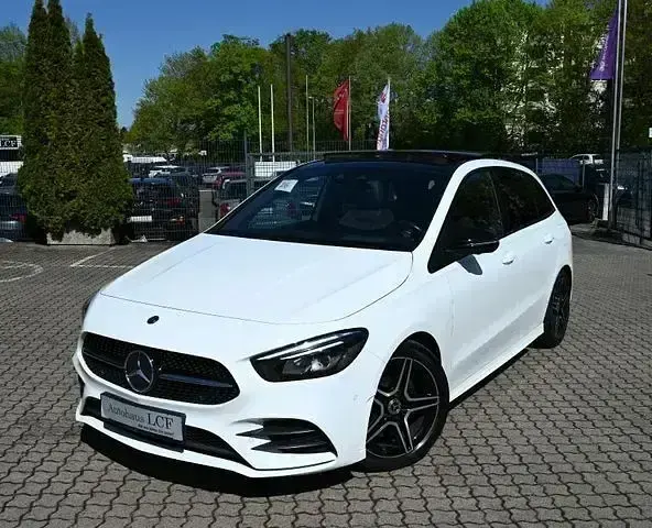 Gebraucht Mercedes B220 AMG line 190 PS (139 kW) 2019 Weiß Van / Kleinbus