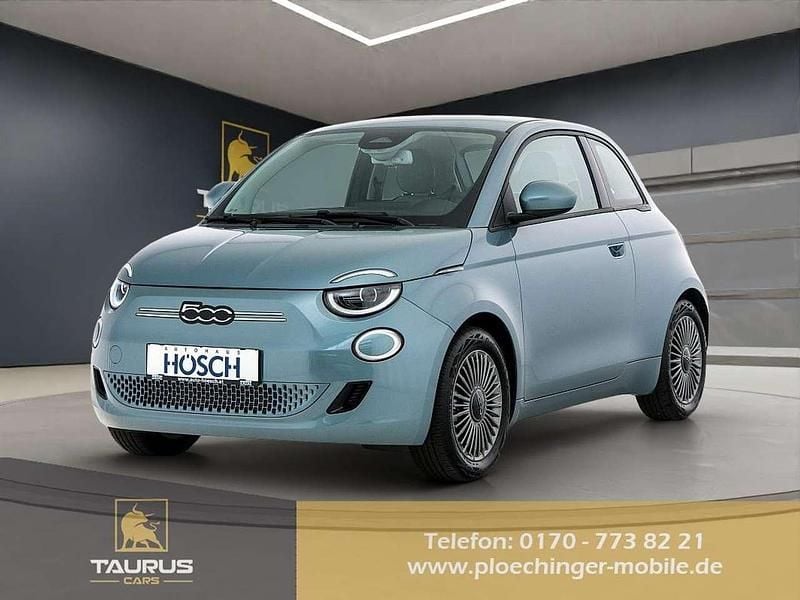 Glacier blue metalli... Gebraucht 2021 Fiat 500e Icon Limousine | 17.910 € (Fairer Preis) - Bild 1/4