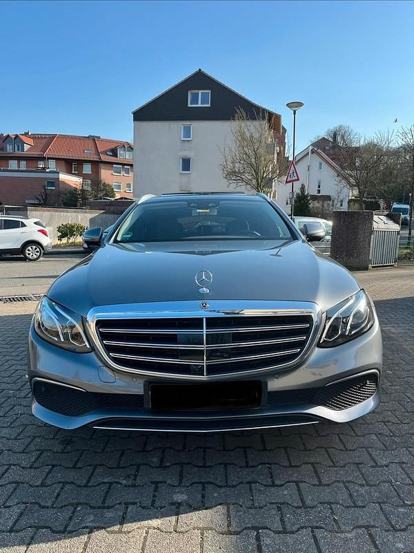 Gebraucht Mercedes E350 Exclusive 258 PS (189 kW) 2017 Grau Kombi