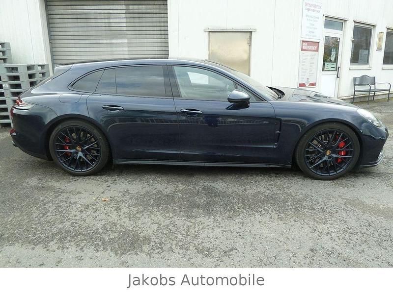 Blau (metallic) Gebraucht 2019 Porsche Panamera Turbo Sport Turismo Limousine | 62.900 € - Bild 1/4