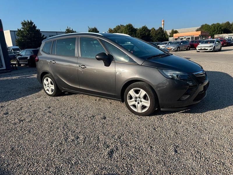 Karbongrau/technical grey Gebraucht 2012 Opel Zafira Tourer Edition Van / Kleinbus | 5.590 € (Fairer Preis) - Bild 1/4