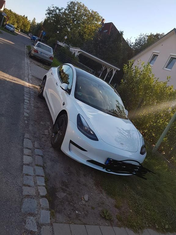 Gebraucht Tesla Model 3 RWD 239 kW (325 PS) 2021 Weiß Limousine
