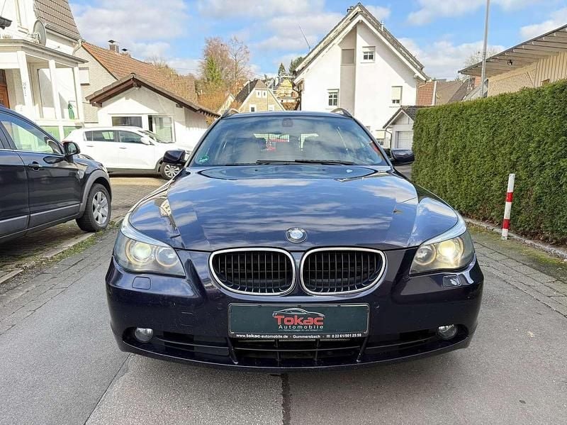 Gebraucht BMW 525 192 PS (141 kW) 2004 Blau Kombi