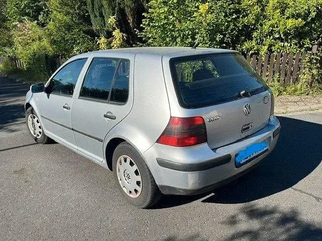 Gebraucht VW Golf IV 75 PS (55 kW) 2001 Silber Kleinwagen