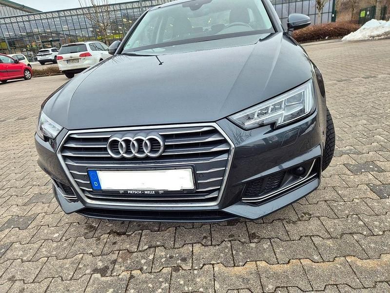 Gebraucht Audi A4 Design 150 PS (110 kW) 2016 Grau Limousine